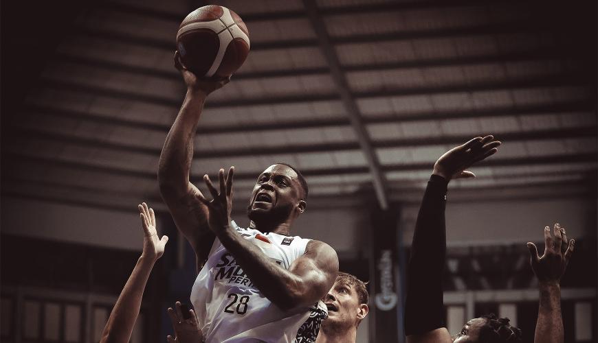 SM hantam Prawira di Ctra Arena 